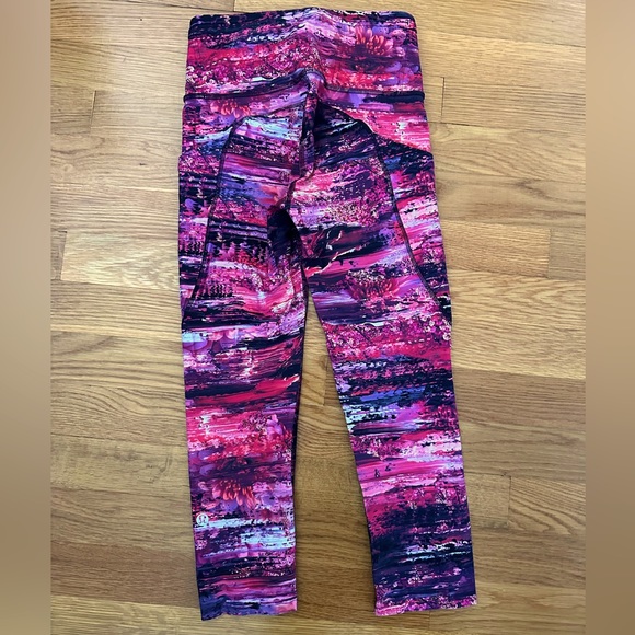 Lululemon Fast and Free HR Crop Leggings Size 2 - Picture 3 of 16